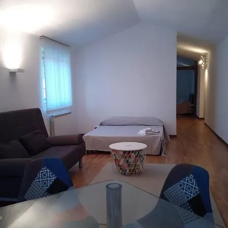 Torno Subito... Citra: 011015-lt-1819 Apartment *